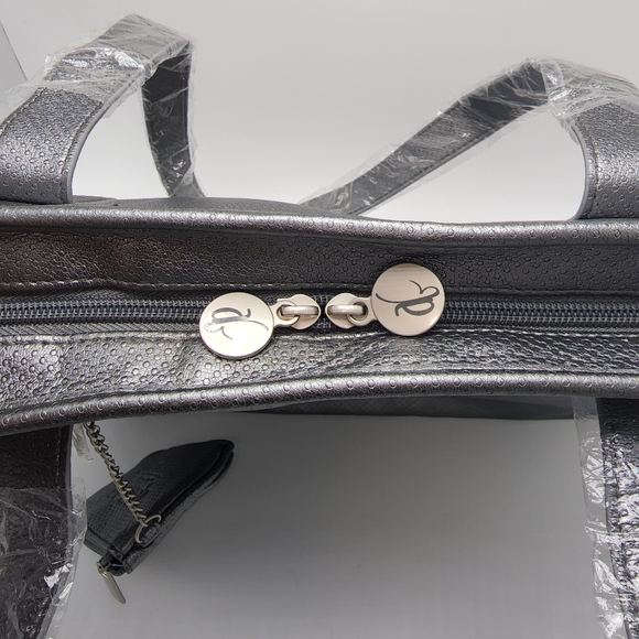 A PRIORI MAKEUP, COMPUTER ,EVERY DAY,PROFESSIONAL BAG. - Picture 14 of 16